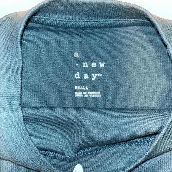 Target Ribbed T-shirt - Picture 2 of 2